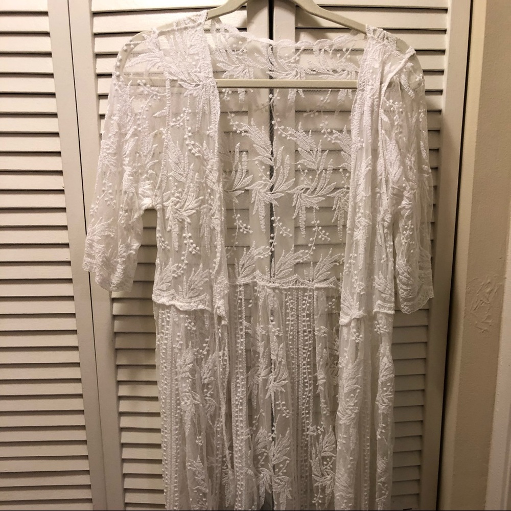 ⭐️ Lace Cover Up ⭐️